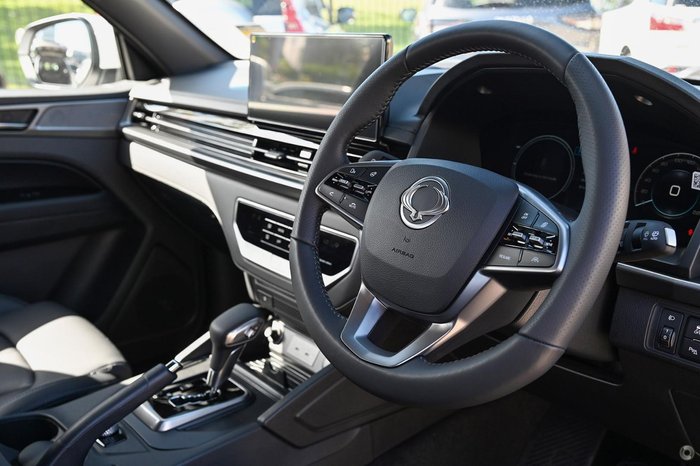 2025 KGM SsangYong Musso Ultimate Q261 MY24 4X4 Dual Range Grand White