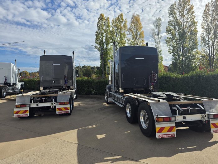 2025 Kenworth T909