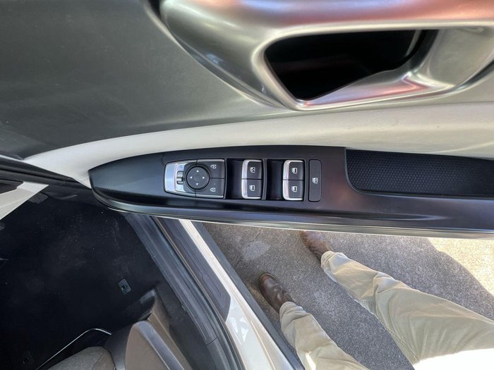 2023 Kia Carnival S