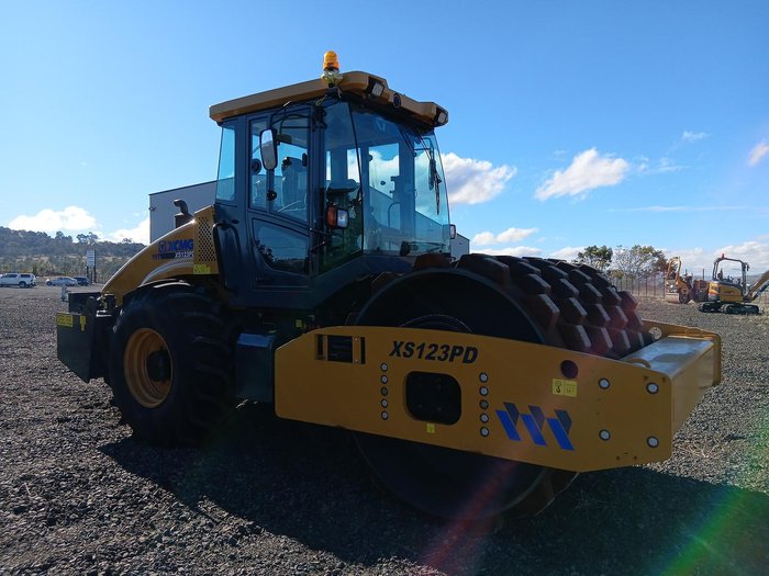 2022 XCMG Xs123 Yellow