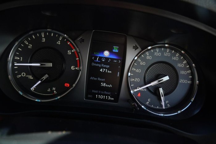 2021 Toyota Hilux SR5