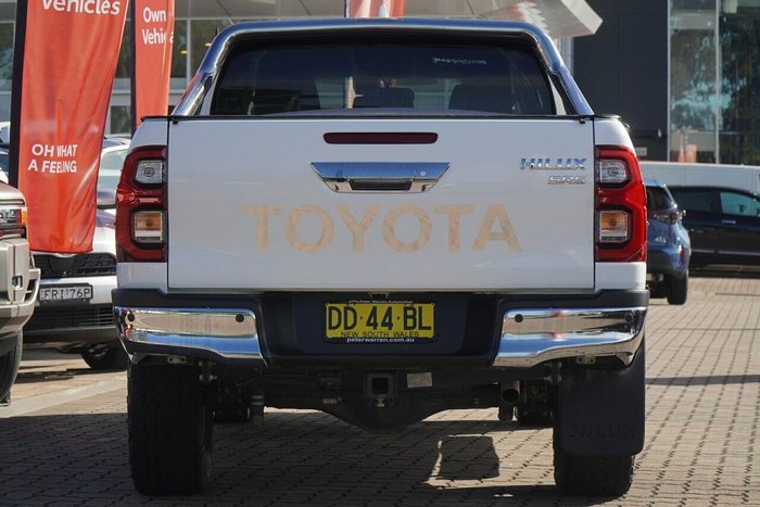 2021 Toyota Hilux SR5