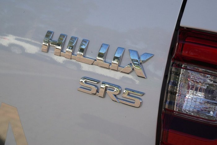 2021 Toyota Hilux SR5
