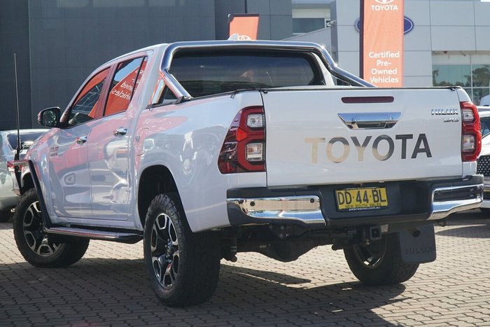 2021 Toyota Hilux SR5