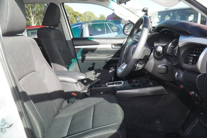 2021 Toyota Hilux SR5