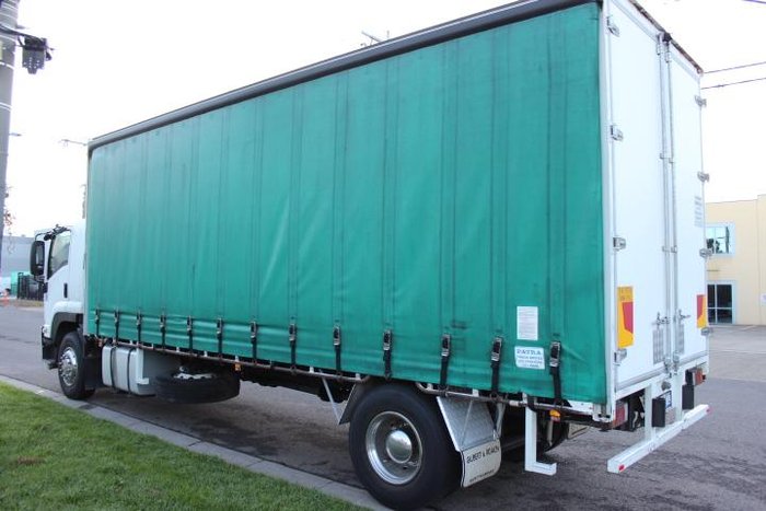 2010 Isuzu F Series FVR 1000 WHITE