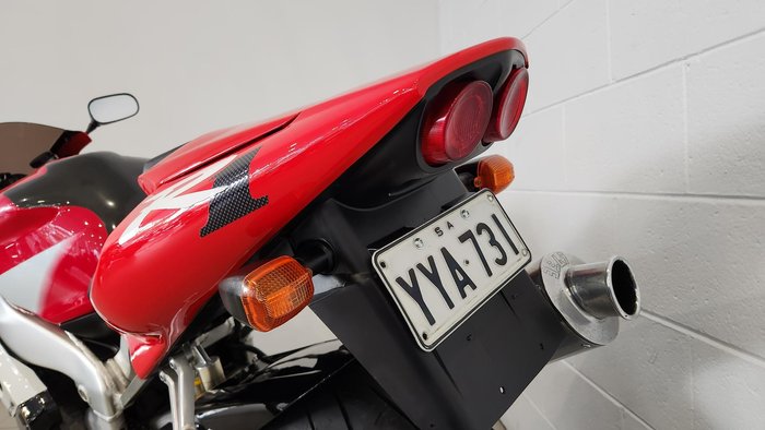2000 Yamaha YZF-R1 R1 Red