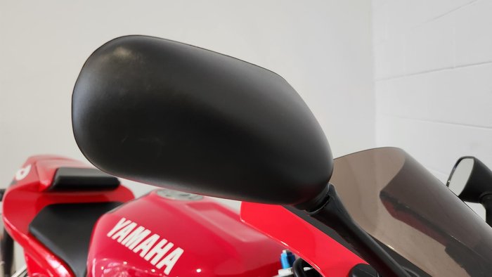 2000 Yamaha YZF-R1 R1 Red