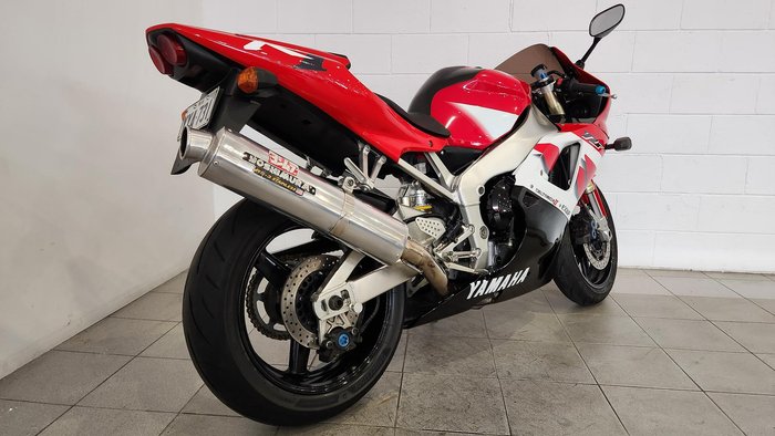 2000 Yamaha