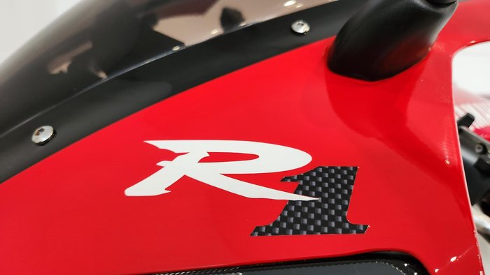 2000 Yamaha YZF-R1 R1 Red