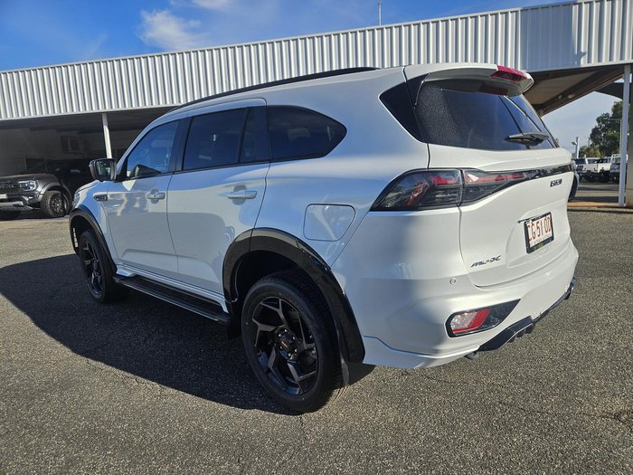 2025 Isuzu MU-X X-TERRAIN