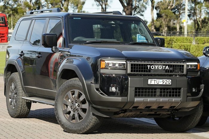 2025 Toyota Landcruiser Prado