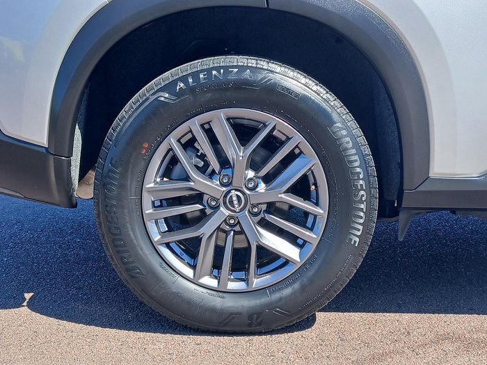 2024 Nissan X-TRAIL ST