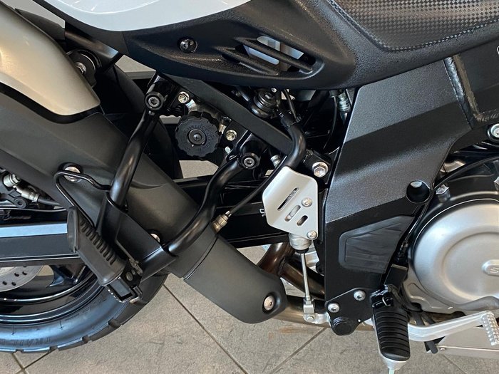 2013 Suzuki V-Strom 650 ABS (DL650A) V-Strom White