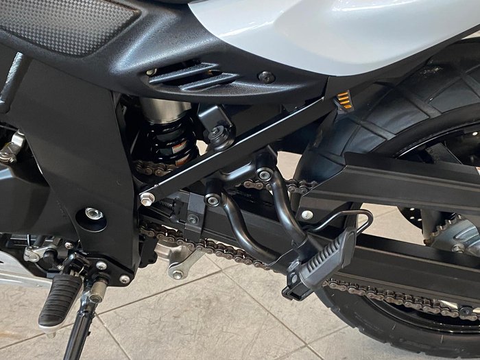 2013 Suzuki V-Strom 650 ABS (DL650A) V-Strom White