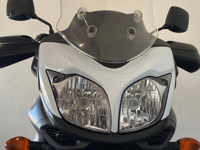 2013 Suzuki V-Strom 650 ABS (DL650A) V-Strom White