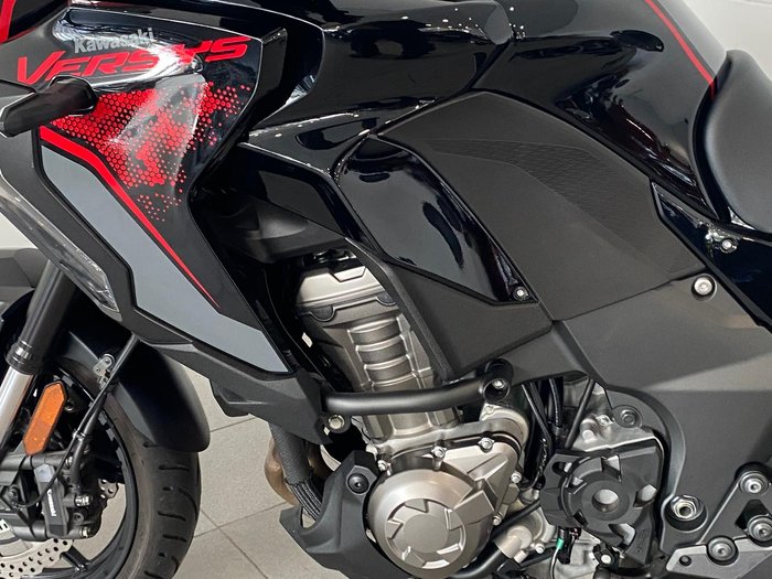2020 Kawasaki Versys 1000 S Versys Black