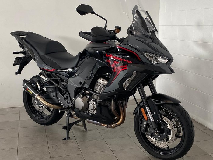2020 Kawasaki Versys 1000 S Versys Black