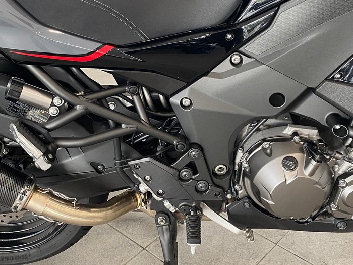 2020 Kawasaki Versys 1000 S Versys Black