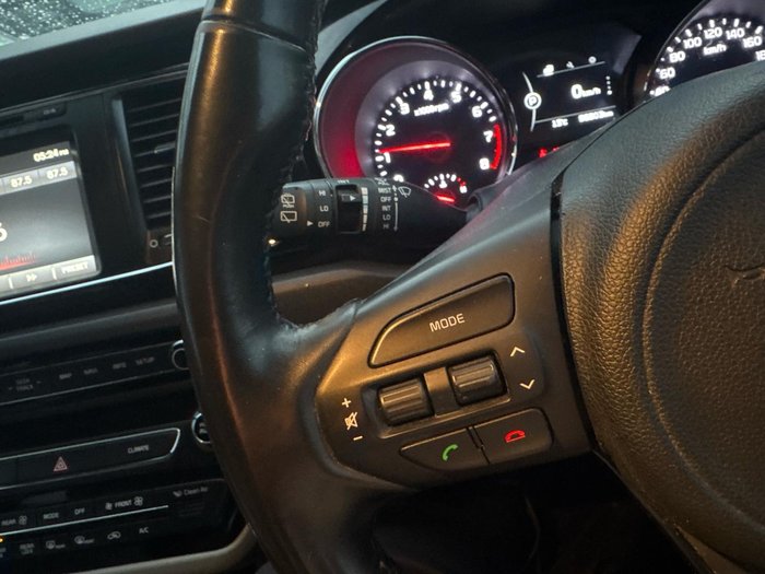 2017 Kia Carnival SLi