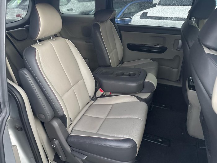 2017 Kia Carnival SLi