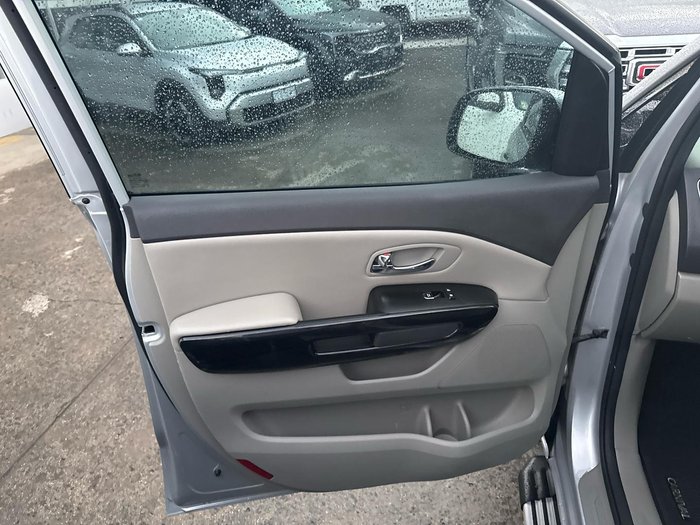 2017 Kia Carnival SLi