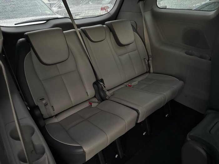 2017 Kia Carnival SLi