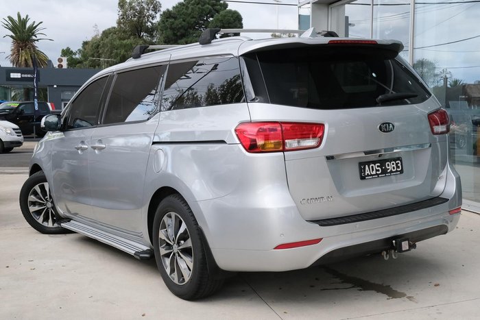 2017 Kia Carnival SLi