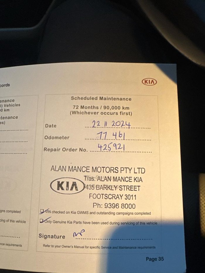 2017 Kia Carnival SLi