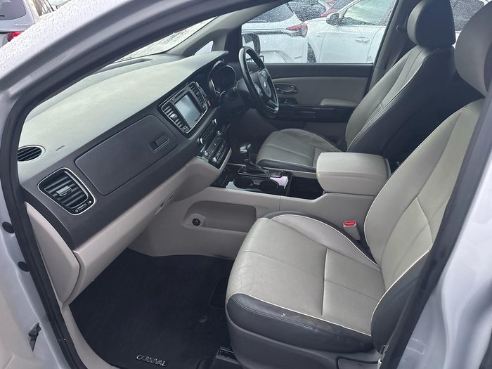 2017 Kia Carnival SLi