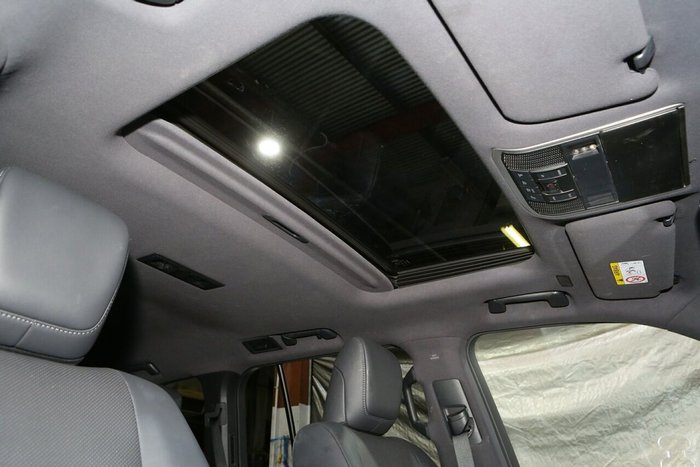 2025 Toyota Landcruiser VX