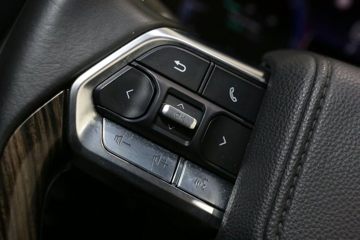 2025 Toyota Landcruiser VX