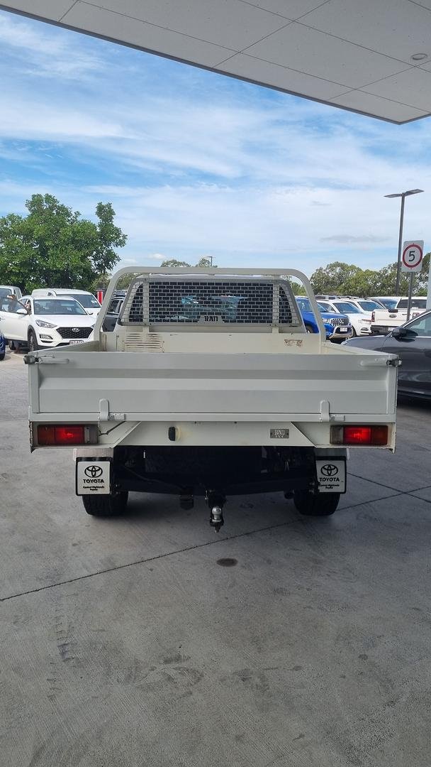 2022 Toyota Hilux SR