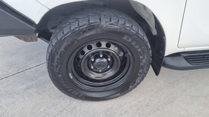 2022 Toyota Hilux SR