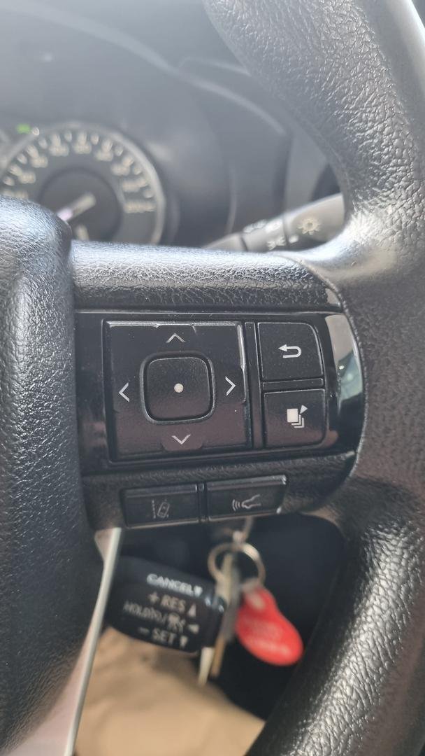2022 Toyota Hilux SR