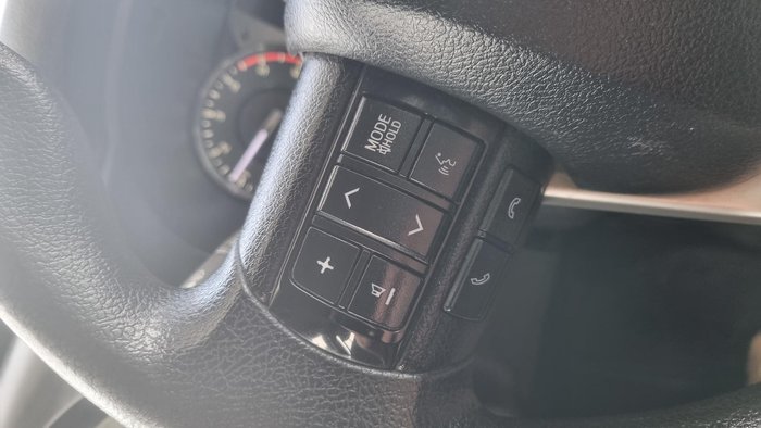 2022 Toyota Hilux SR