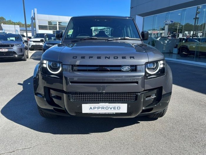 2025 Land Rover Defender 110 D350 X-Dynamic SE