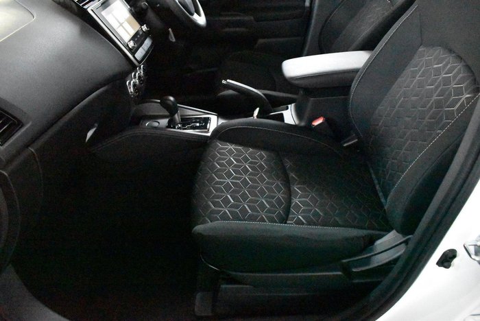 2024 Mitsubishi ASX ES