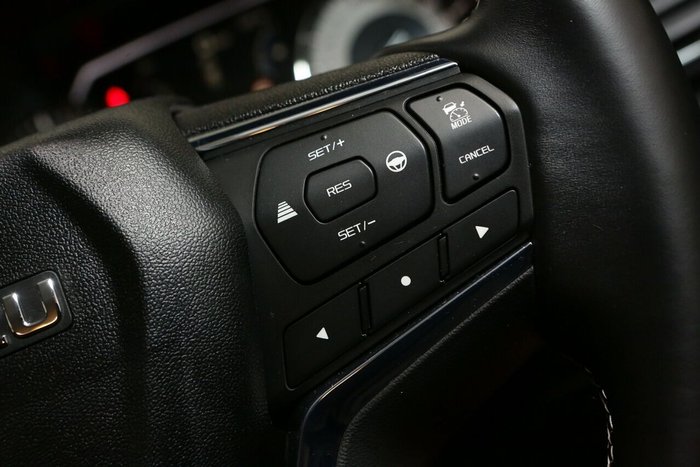 2022 Isuzu MU-X LS-T