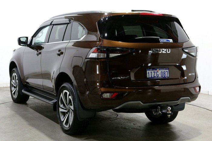 2022 Isuzu MU-X LS-T