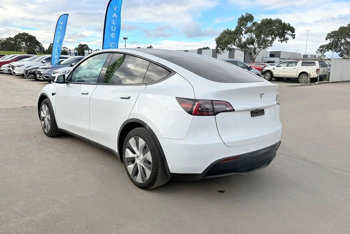 2023 Tesla Model Y Rear-Wheel Drive