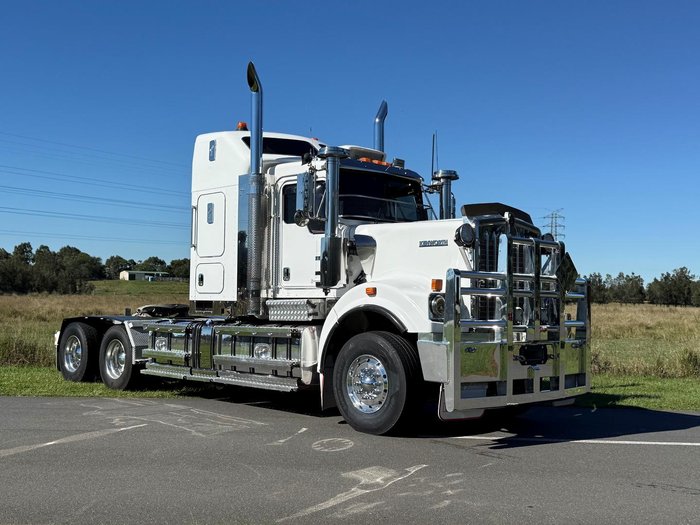 2014 Kenworth C5 Series C509 White