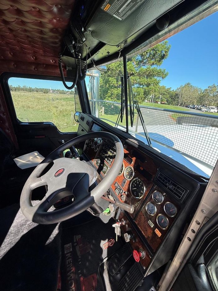2014 Kenworth C5 Series C509 White