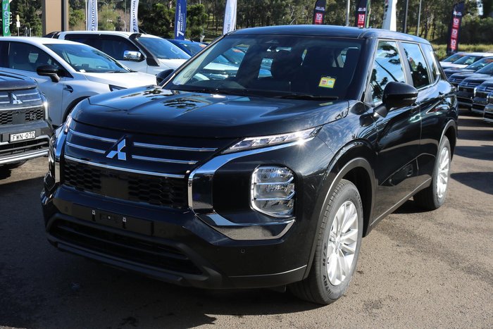 2026 Mitsubishi Outlander ES