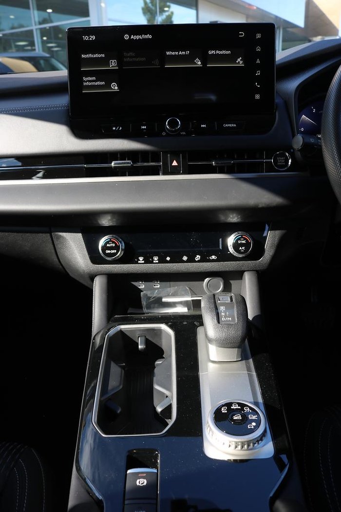 2025 Mitsubishi Outlander ES