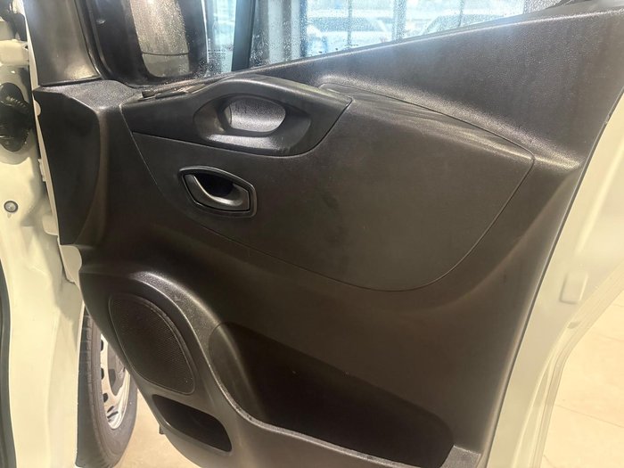 2021 Mitsubishi Express GLX
