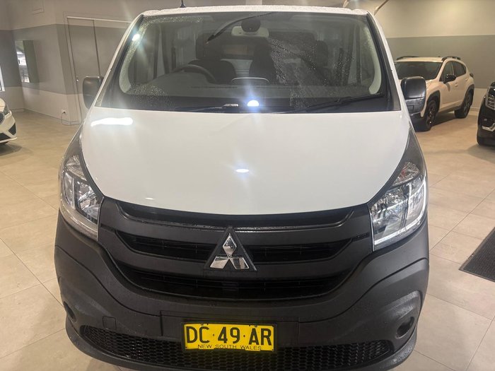 2021 Mitsubishi Express GLX