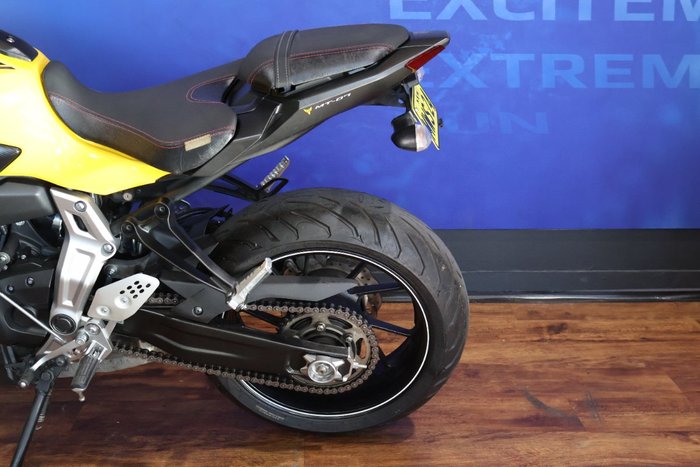2015 Yamaha MT-07 LA Yellow