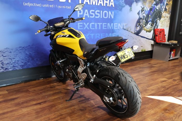 2015 Yamaha MT-07 LA Yellow
