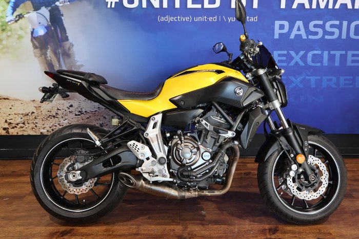 2015 Yamaha MT-07 LA Yellow